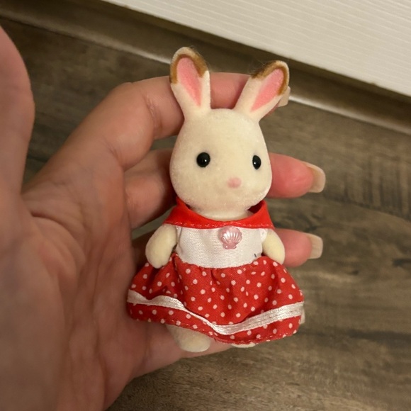 Sylvanian Families Calico Critters Hopscotch Chocolate Family - Picture 6 of 8